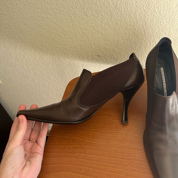 Donald J. Pliner Medea Heel Ankle Boots Brown Black Size 7.5 Leather Fabric Side - Picture 3 of 11